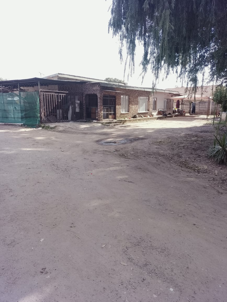 5 Bedroom Property for Sale in Oos Einde North West